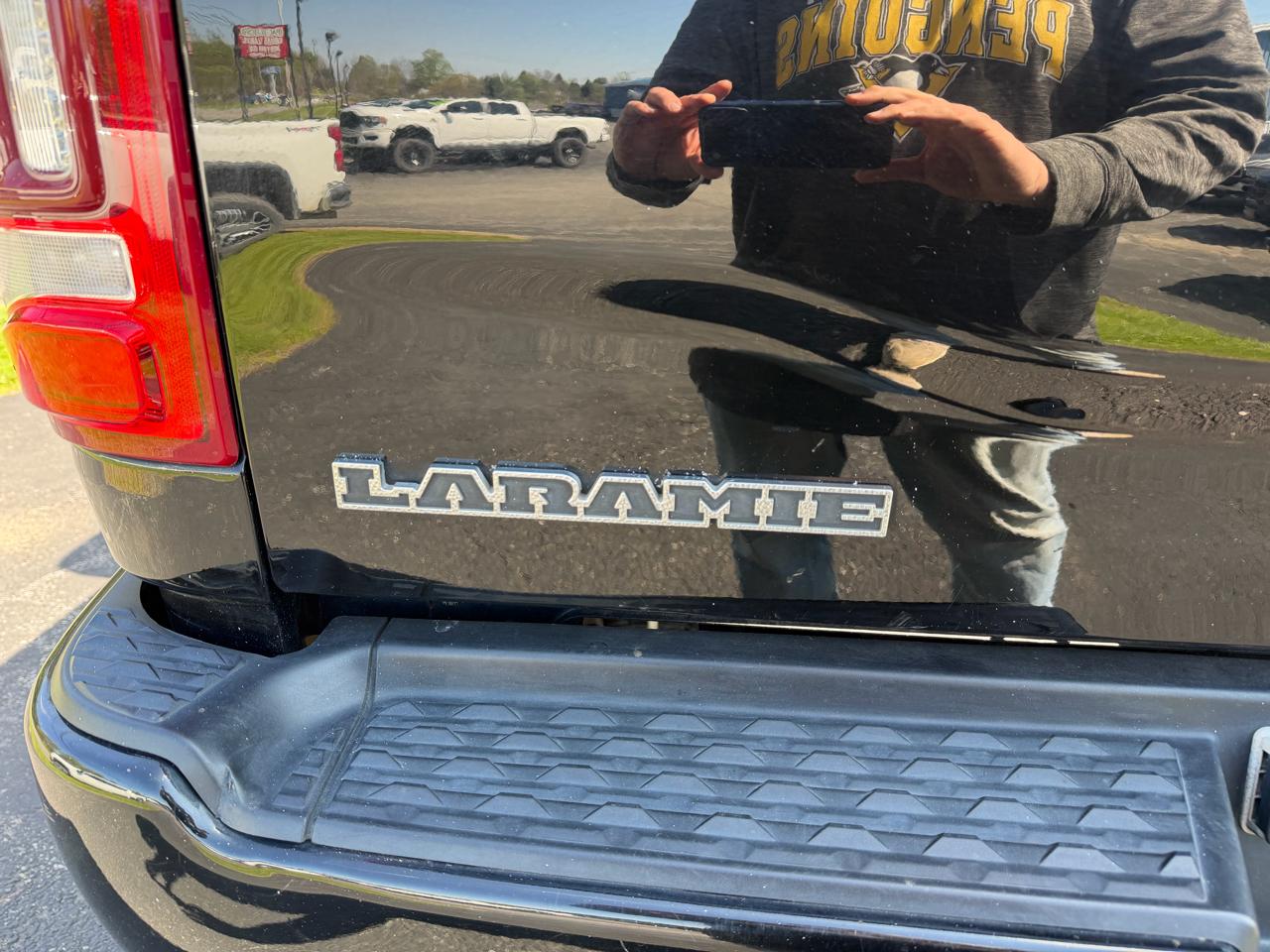 RAM 2500 Laramie 4x4 Crew Cab 6'4" Box 2022
