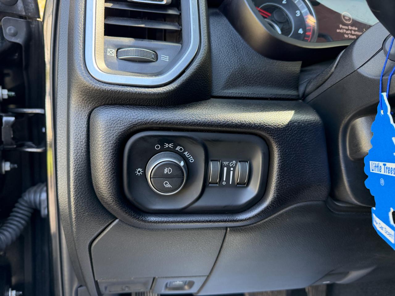 RAM 2500 Laramie 4x4 Crew Cab 6'4" Box 2022