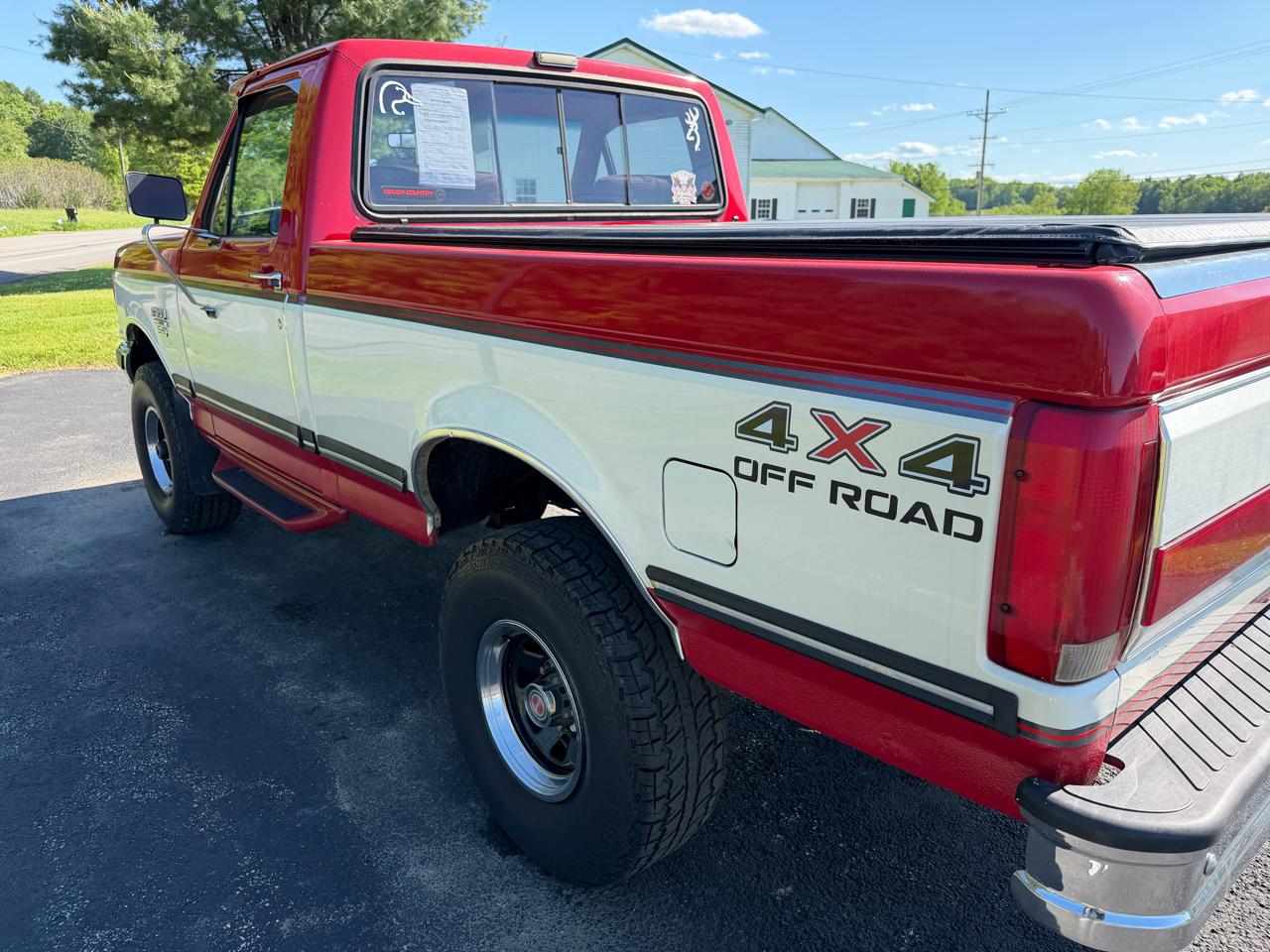 Ford F-150 Styleside 117" WB 4WD 1991