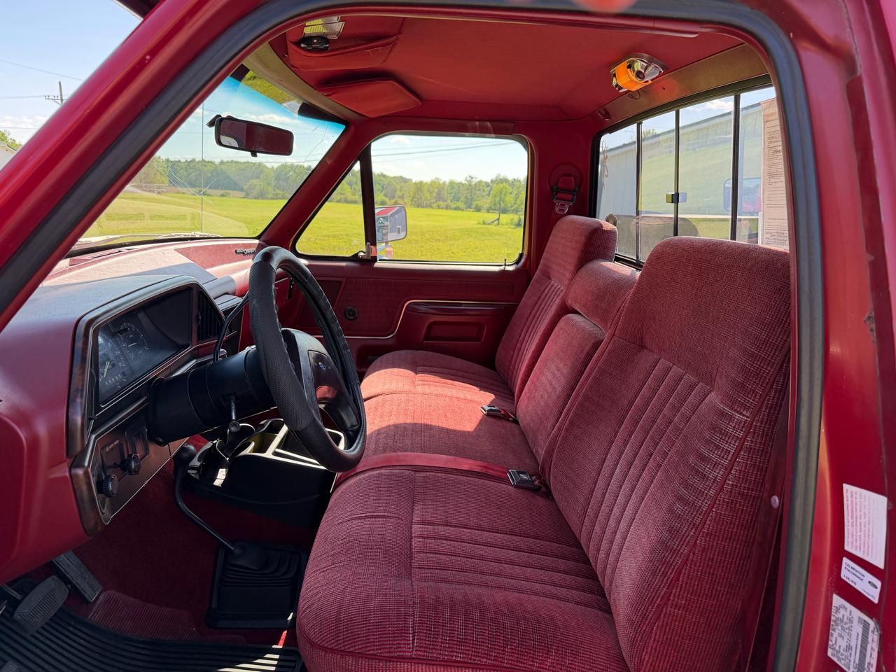Ford F-150 Styleside 117" WB 4WD 1991
