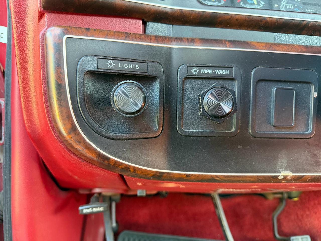 Ford F-150 Styleside 117" WB 4WD 1991