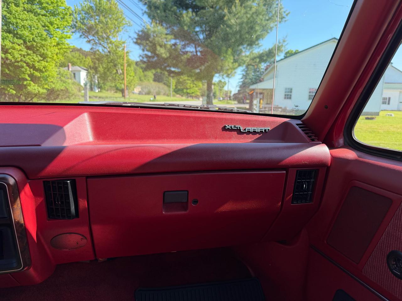 Ford F-150 Styleside 117" WB 4WD 1991