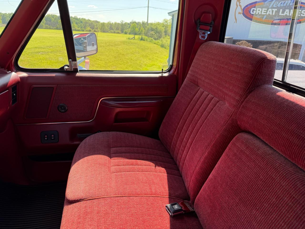 Ford F-150 Styleside 117" WB 4WD 1991