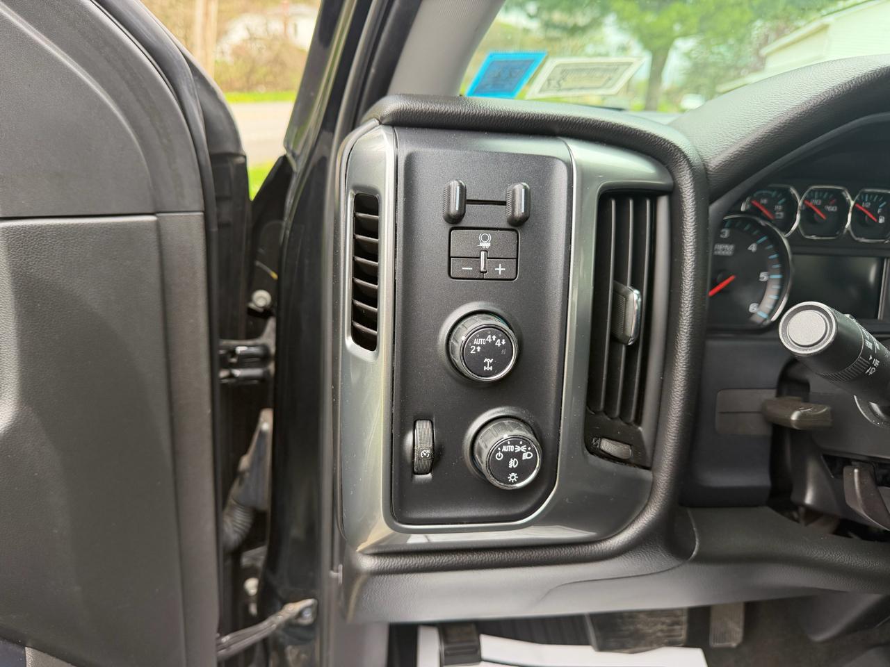 Chevrolet Silverado 1500 4WD Crew Cab 153.0" LT w/1LT 2017