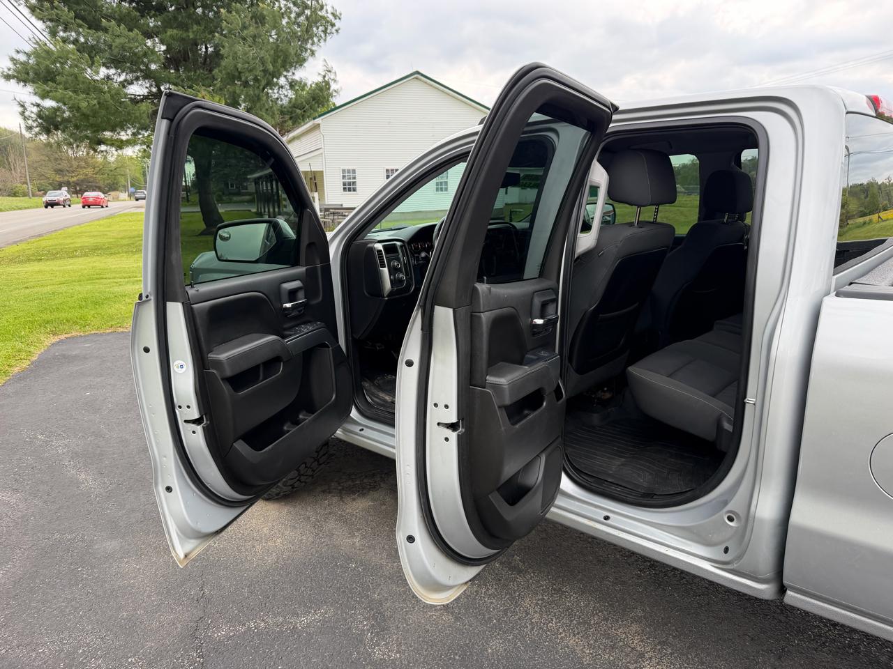 Chevrolet Silverado 1500 4WD Double Cab 143.5" LT w/1LT 2015