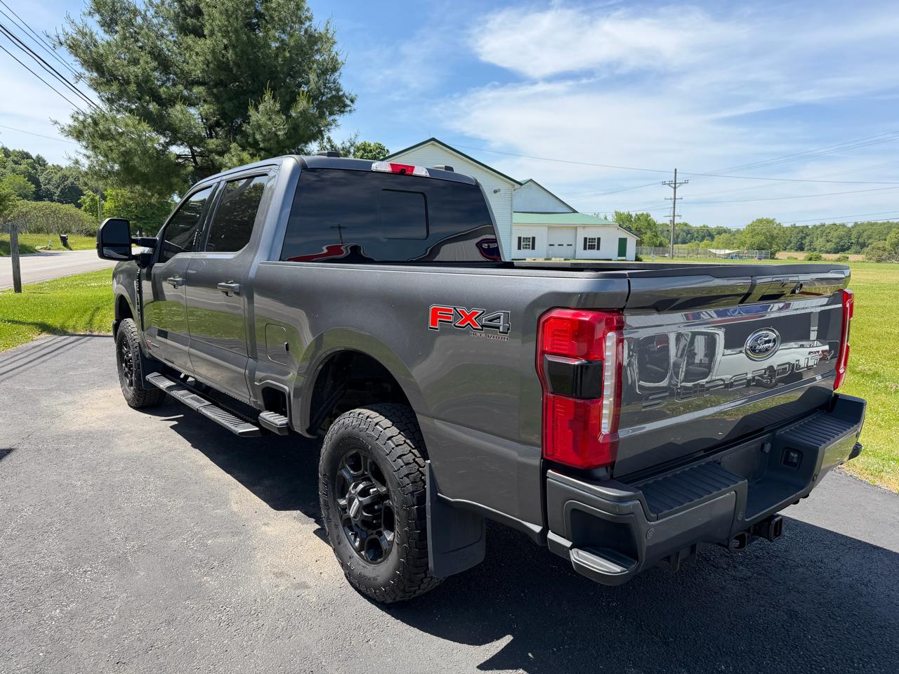 Ford Super Duty F-250 SRW 4WD Crew Cab 156" XLT 2023
