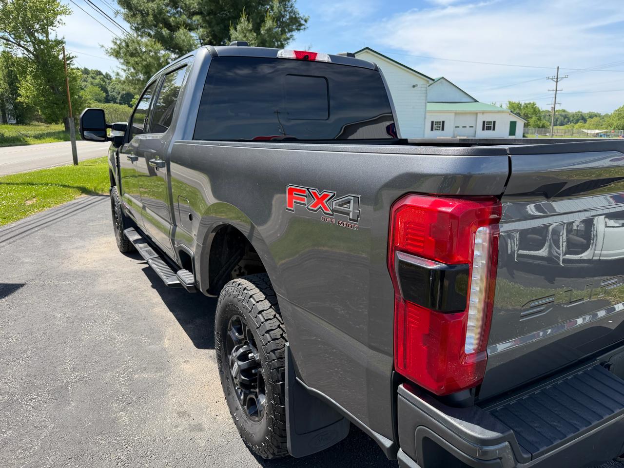 Ford Super Duty F-250 SRW 4WD Crew Cab 156" XLT 2023