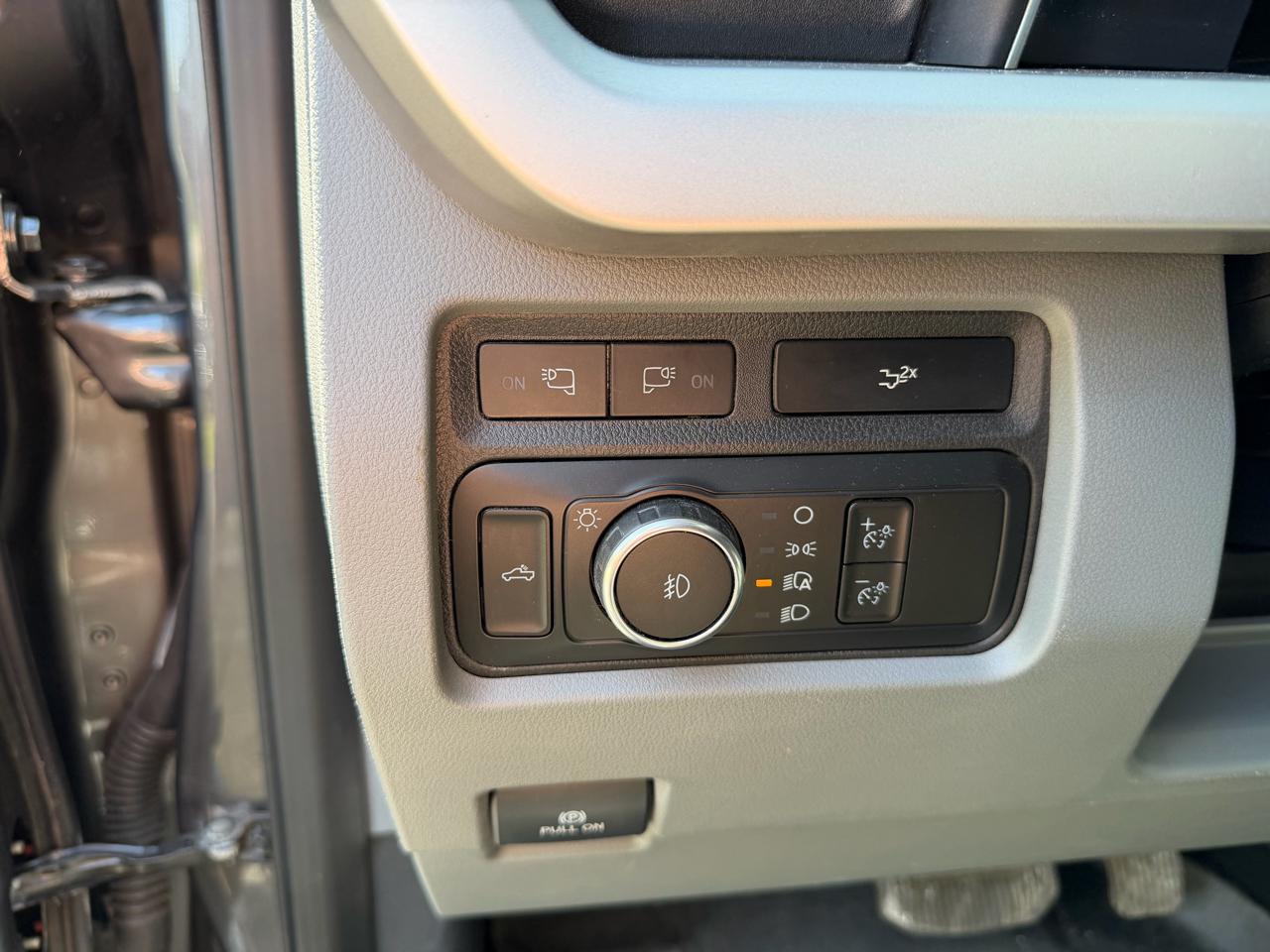 Ford Super Duty F-250 SRW 4WD Crew Cab 156" XLT 2023