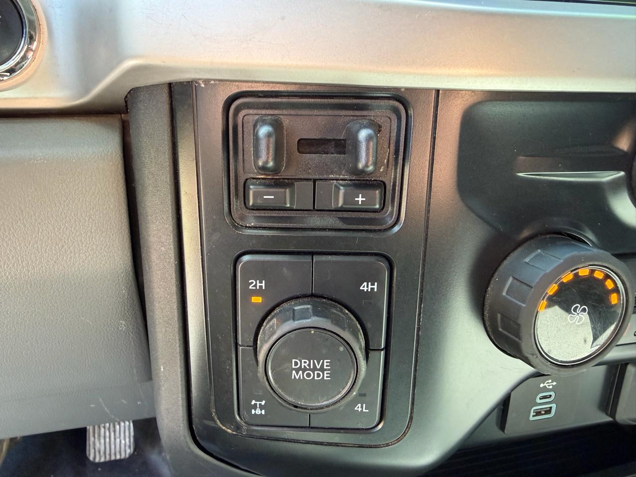 Ford Super Duty F-250 SRW 4WD Crew Cab 156" XLT 2023