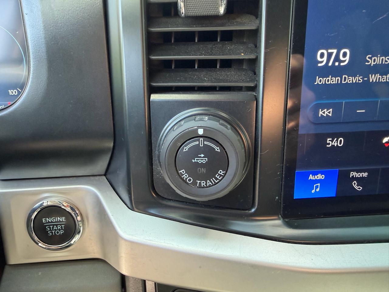Ford Super Duty F-250 SRW 4WD Crew Cab 156" XLT 2023