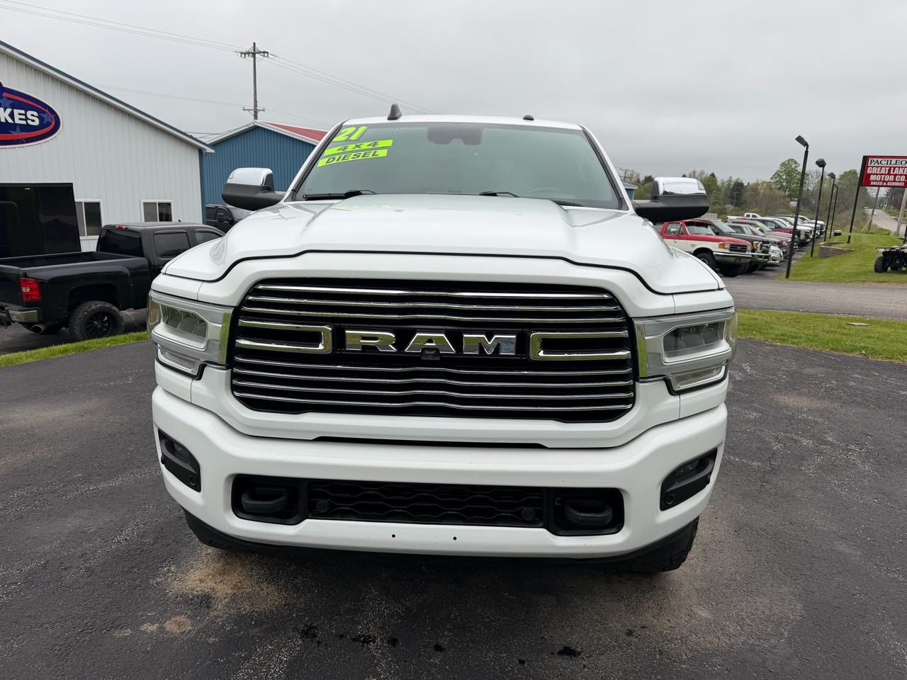 RAM 3500 Laramie 4x4 Crew Cab 8' Box 2021