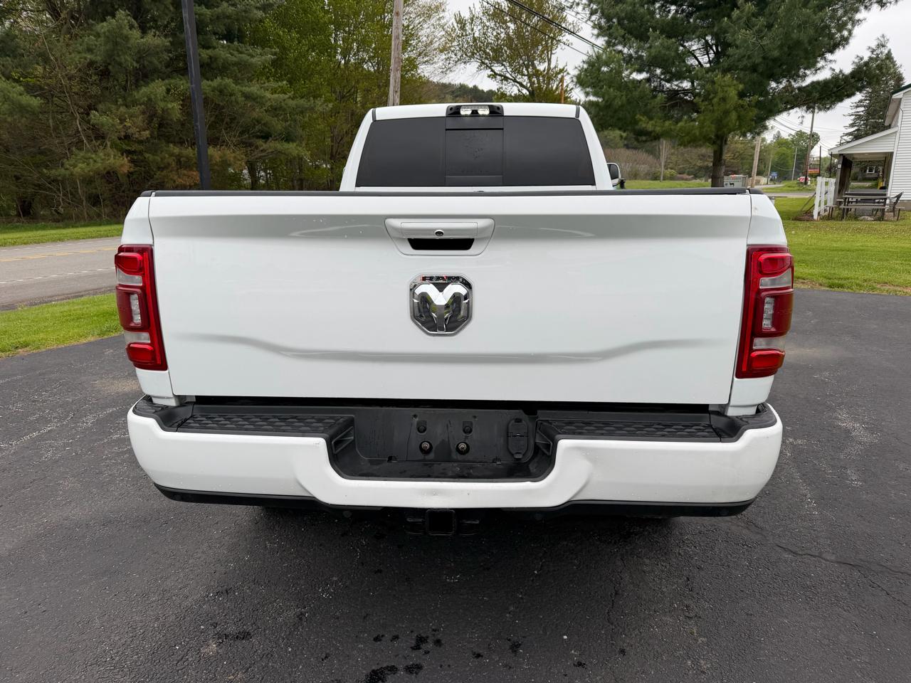 RAM 3500 Laramie 4x4 Crew Cab 8' Box 2021