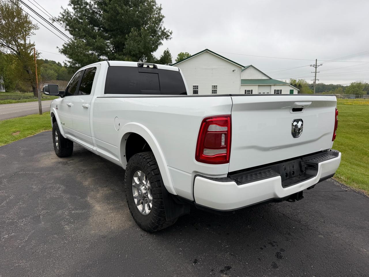 RAM 3500 Laramie 4x4 Crew Cab 8' Box 2021