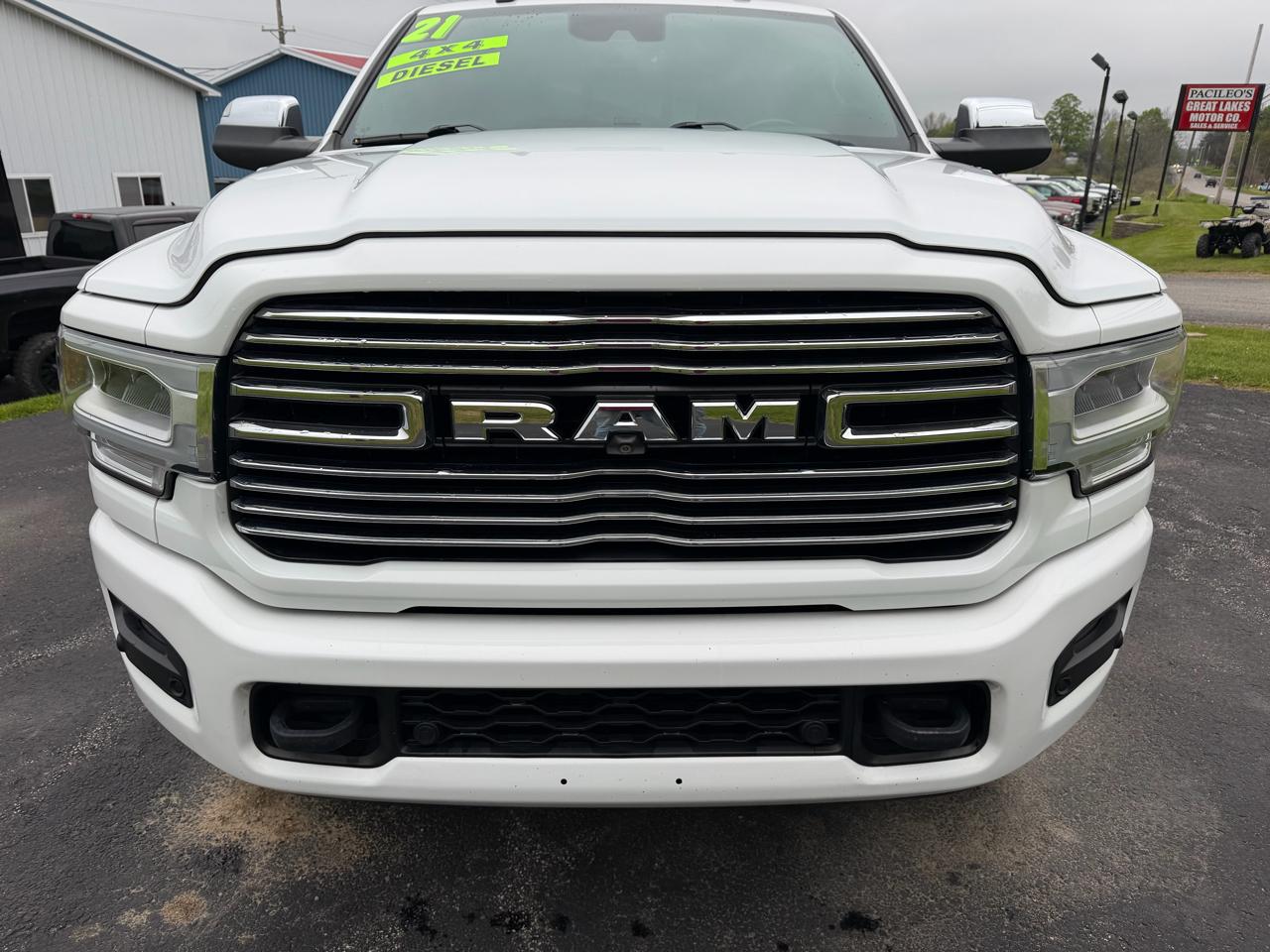 RAM 3500 Laramie 4x4 Crew Cab 8' Box 2021