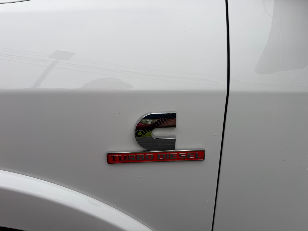 RAM 3500 Laramie 4x4 Crew Cab 8' Box 2021