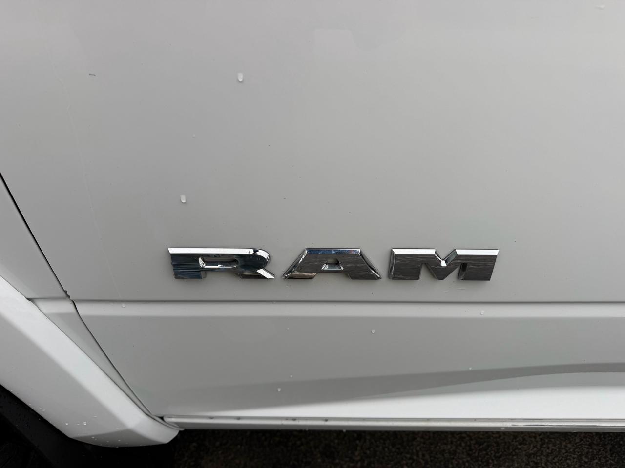 RAM 3500 Laramie 4x4 Crew Cab 8' Box 2021