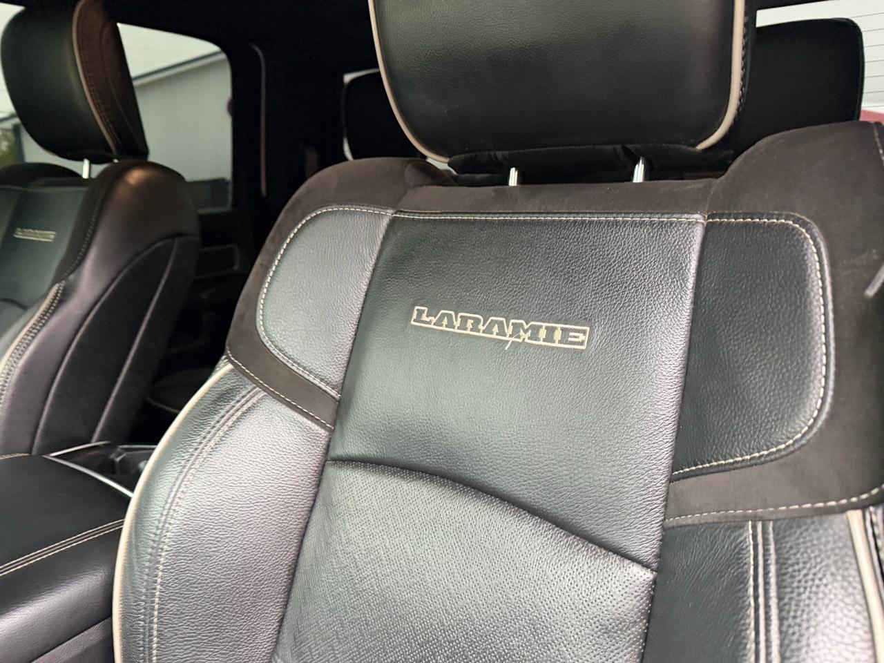 RAM 3500 Laramie 4x4 Crew Cab 8' Box 2021