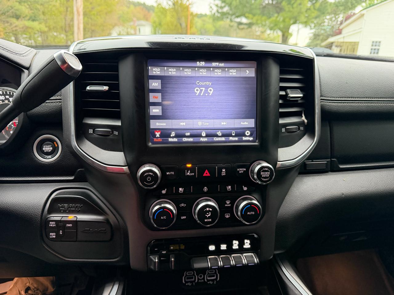 RAM 3500 Laramie 4x4 Crew Cab 8' Box 2021