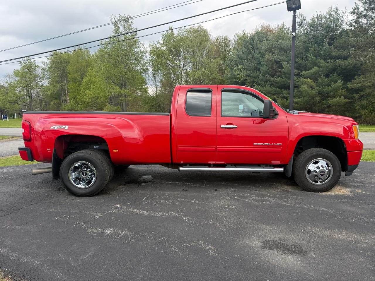 GMC Sierra 3500HD 4WD Ext Cab 158.2" DRW SLE 2011