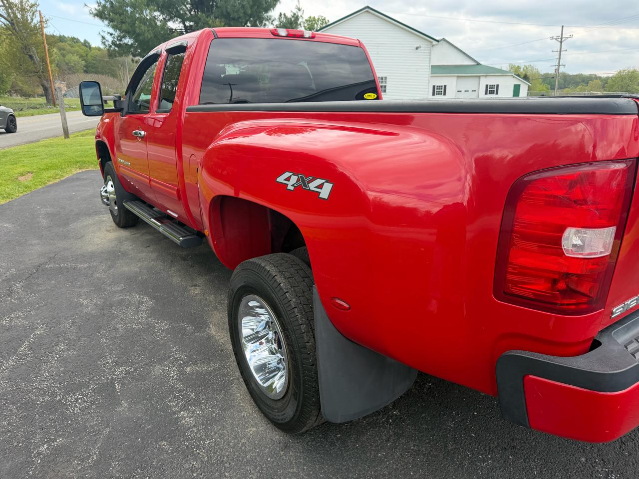 GMC Sierra 3500HD 4WD Ext Cab 158.2" DRW SLE 2011