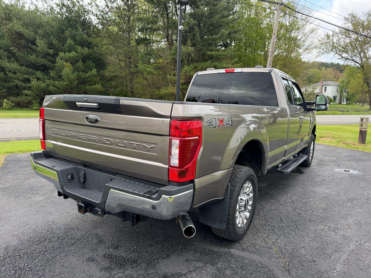Ford Super Duty F-250 SRW XLT 4WD SuperCab 8' Box 2022