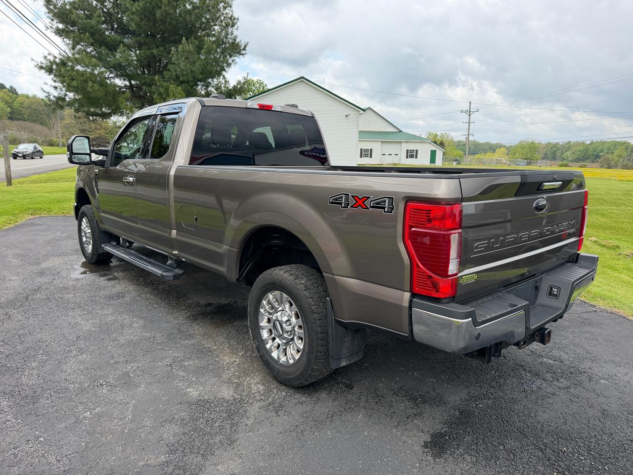 Ford Super Duty F-250 SRW XLT 4WD SuperCab 8' Box 2022