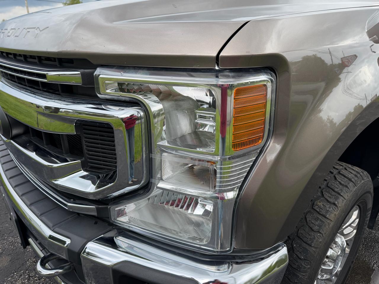 Ford Super Duty F-250 SRW XLT 4WD SuperCab 8' Box 2022