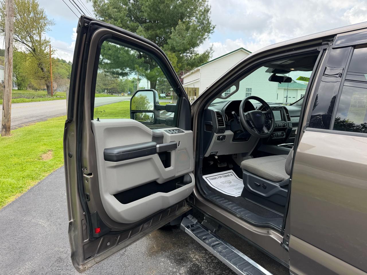 Ford Super Duty F-250 SRW XLT 4WD SuperCab 8' Box 2022