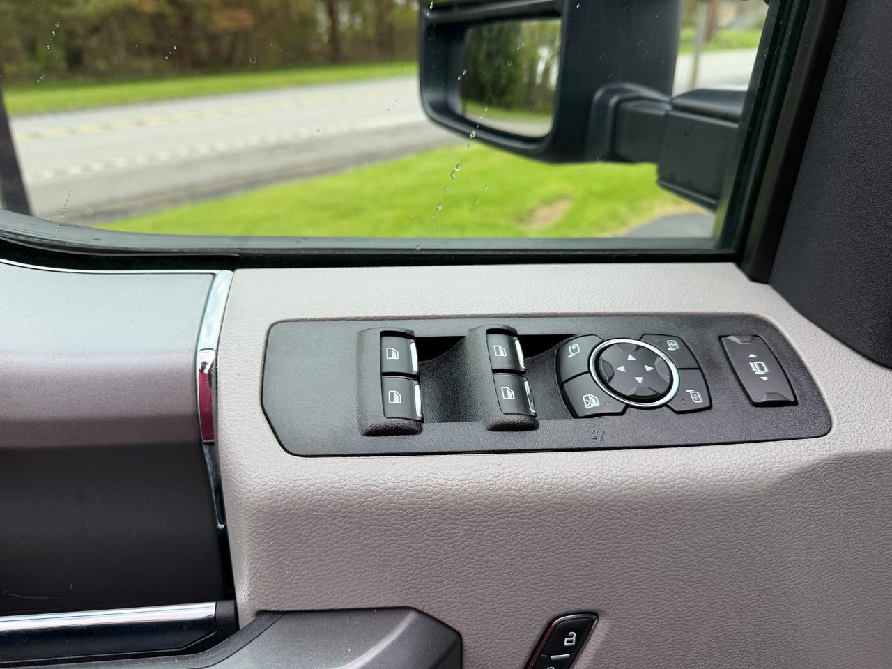 Ford Super Duty F-250 SRW XLT 4WD SuperCab 8' Box 2022