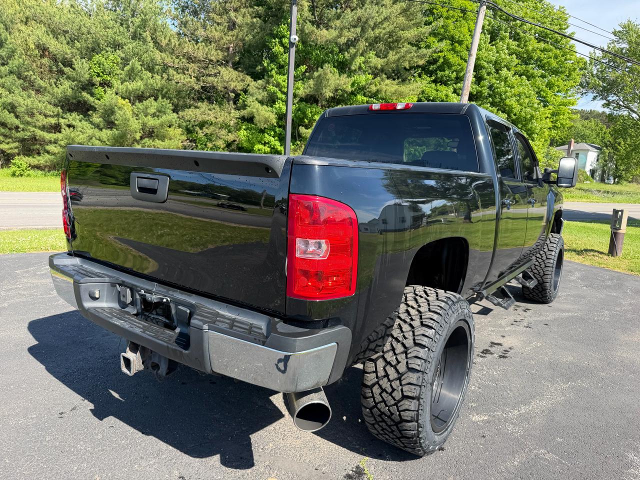 Chevrolet Silverado 2500HD 4WD Crew Cab 153.7" LTZ 2012