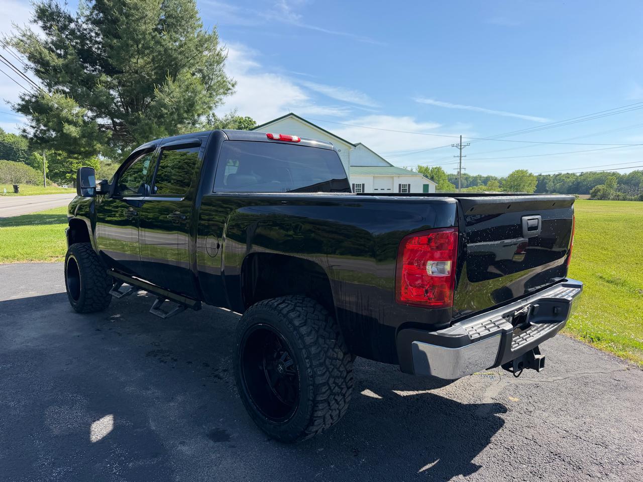 Chevrolet Silverado 2500HD 4WD Crew Cab 153.7" LTZ 2012