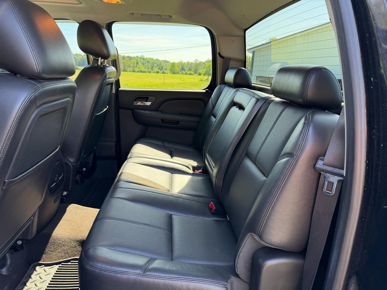 Chevrolet Silverado 2500HD 4WD Crew Cab 153.7" LTZ 2012