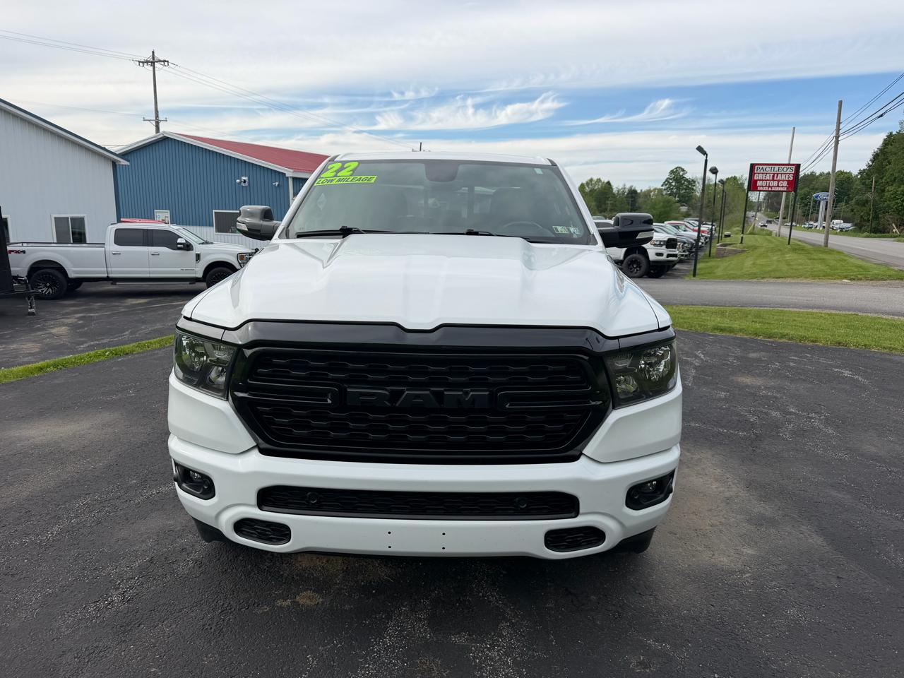 RAM 1500 Big Horn 4x4 Crew Cab 5'7" Box 2022