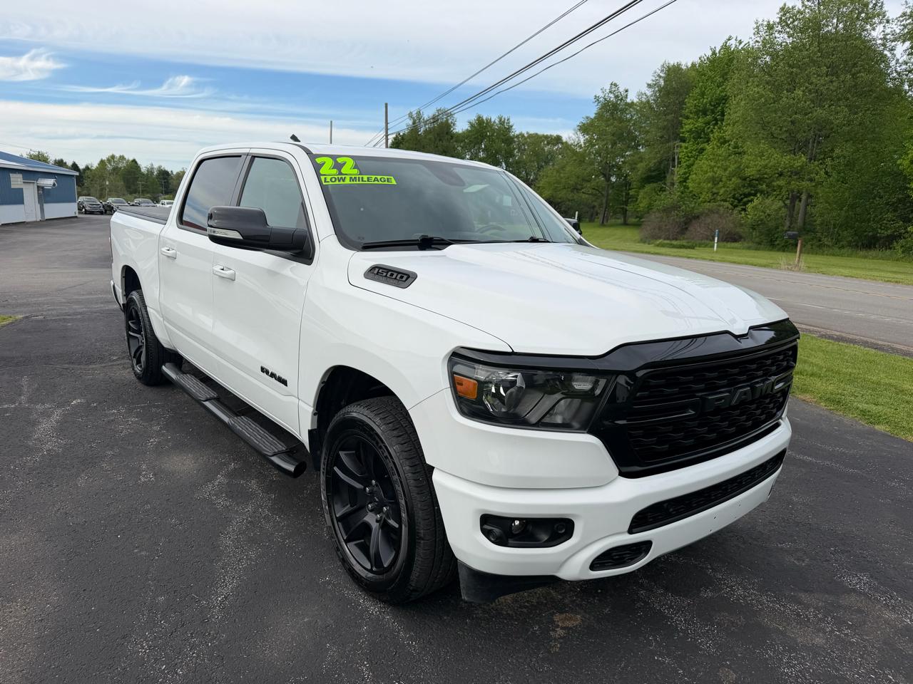RAM 1500 Big Horn 4x4 Crew Cab 5'7" Box 2022