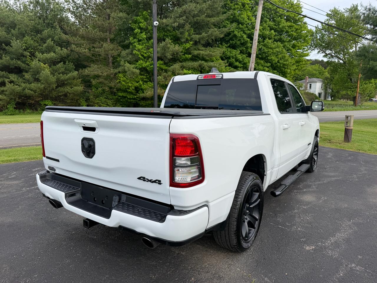 RAM 1500 Big Horn 4x4 Crew Cab 5'7" Box 2022