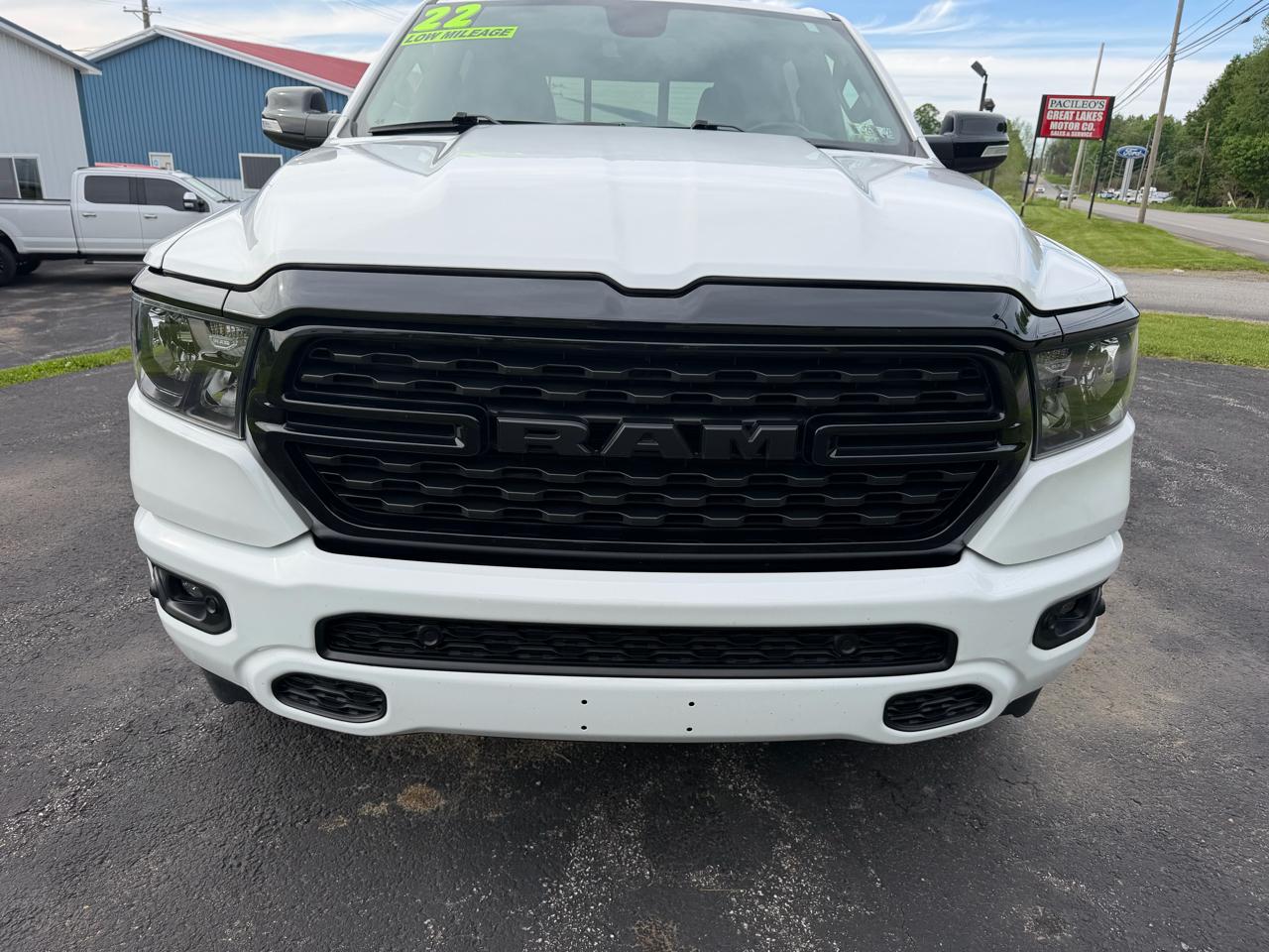 RAM 1500 Big Horn 4x4 Crew Cab 5'7" Box 2022