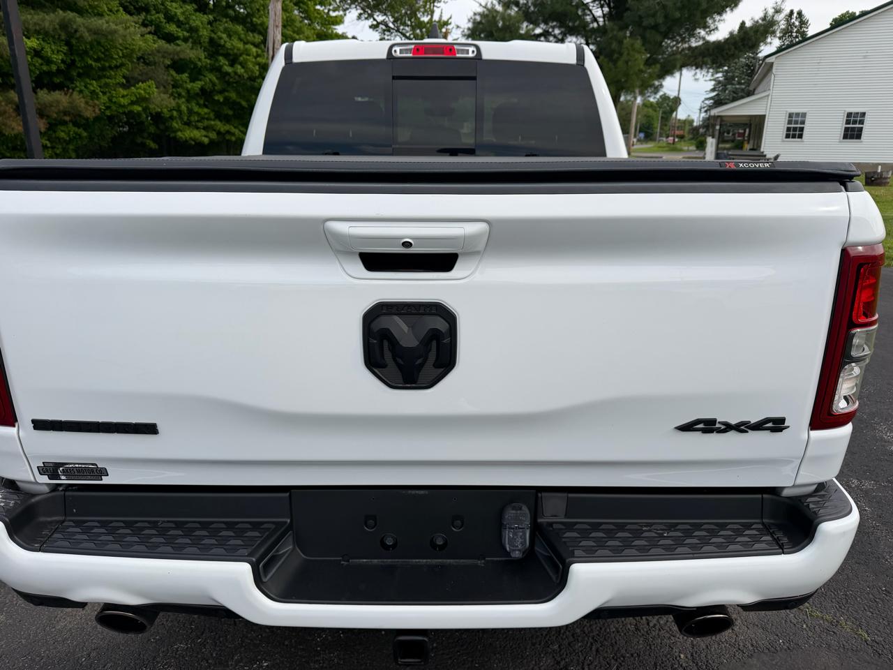 RAM 1500 Big Horn 4x4 Crew Cab 5'7" Box 2022