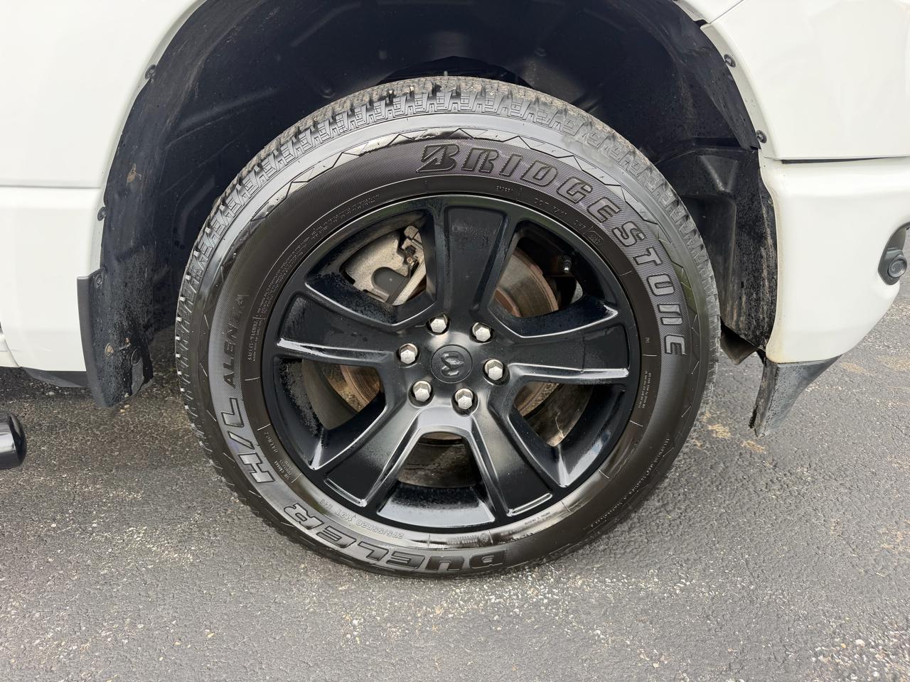 RAM 1500 Big Horn 4x4 Crew Cab 5'7" Box 2022
