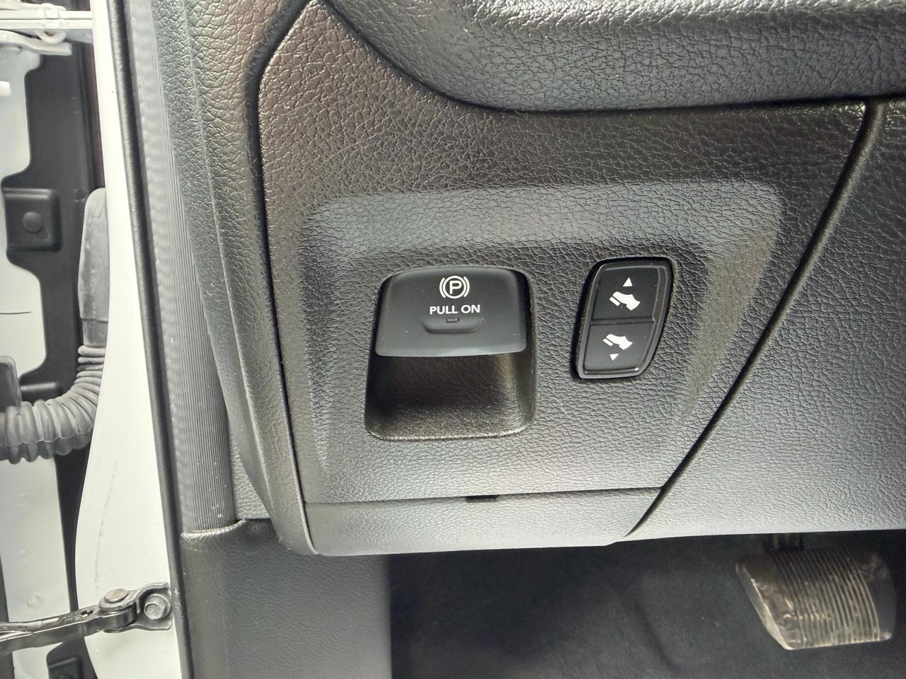 RAM 1500 Big Horn 4x4 Crew Cab 5'7" Box 2022