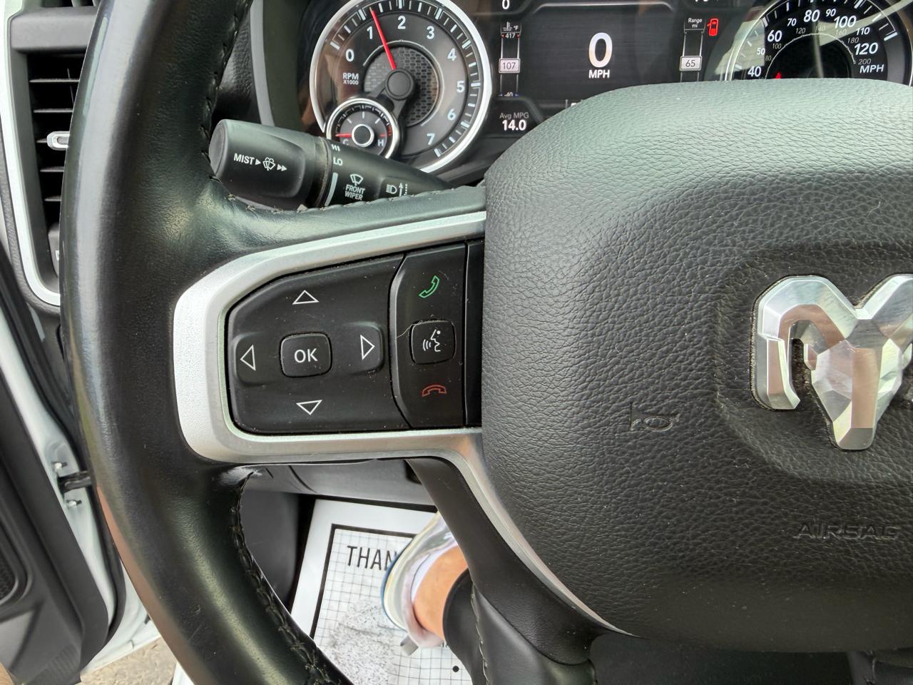 RAM 1500 Big Horn 4x4 Crew Cab 5'7" Box 2022