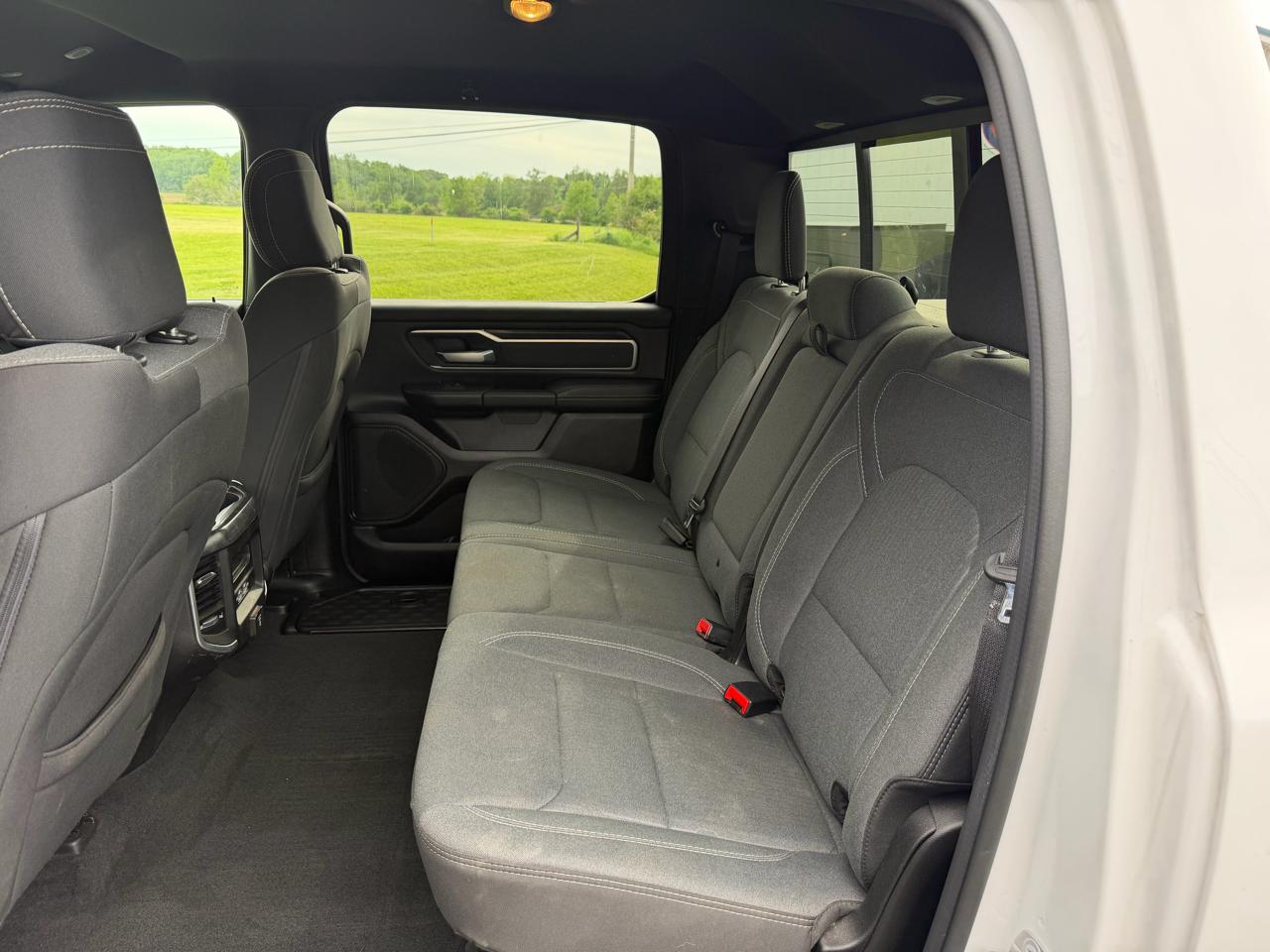 RAM 1500 Big Horn 4x4 Crew Cab 5'7" Box 2022