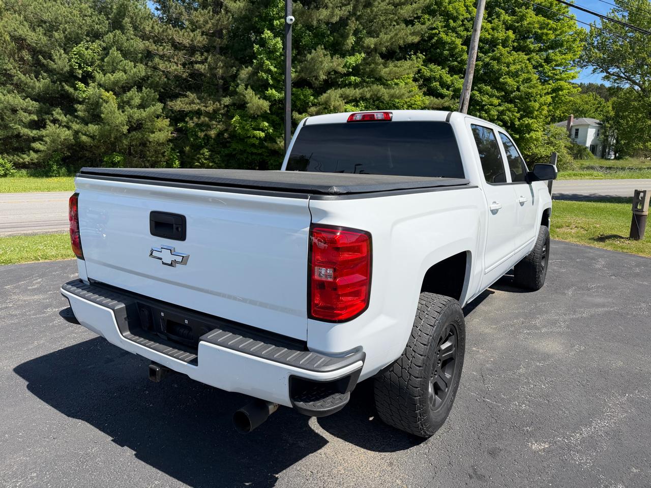 Chevrolet Silverado 1500 4WD Crew Cab 143.5" LT w/2LT 2017
