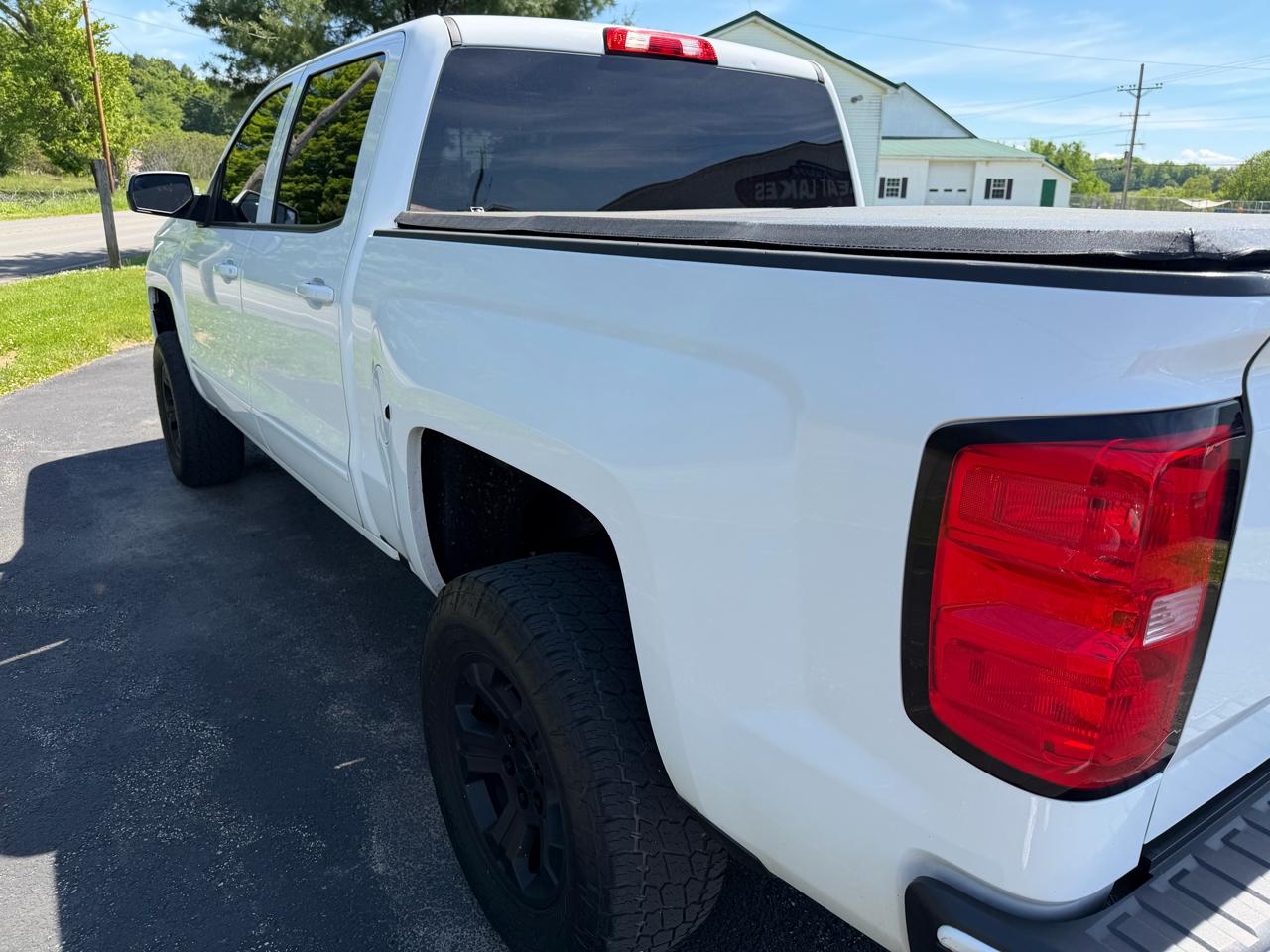 Chevrolet Silverado 1500 4WD Crew Cab 143.5" LT w/2LT 2017