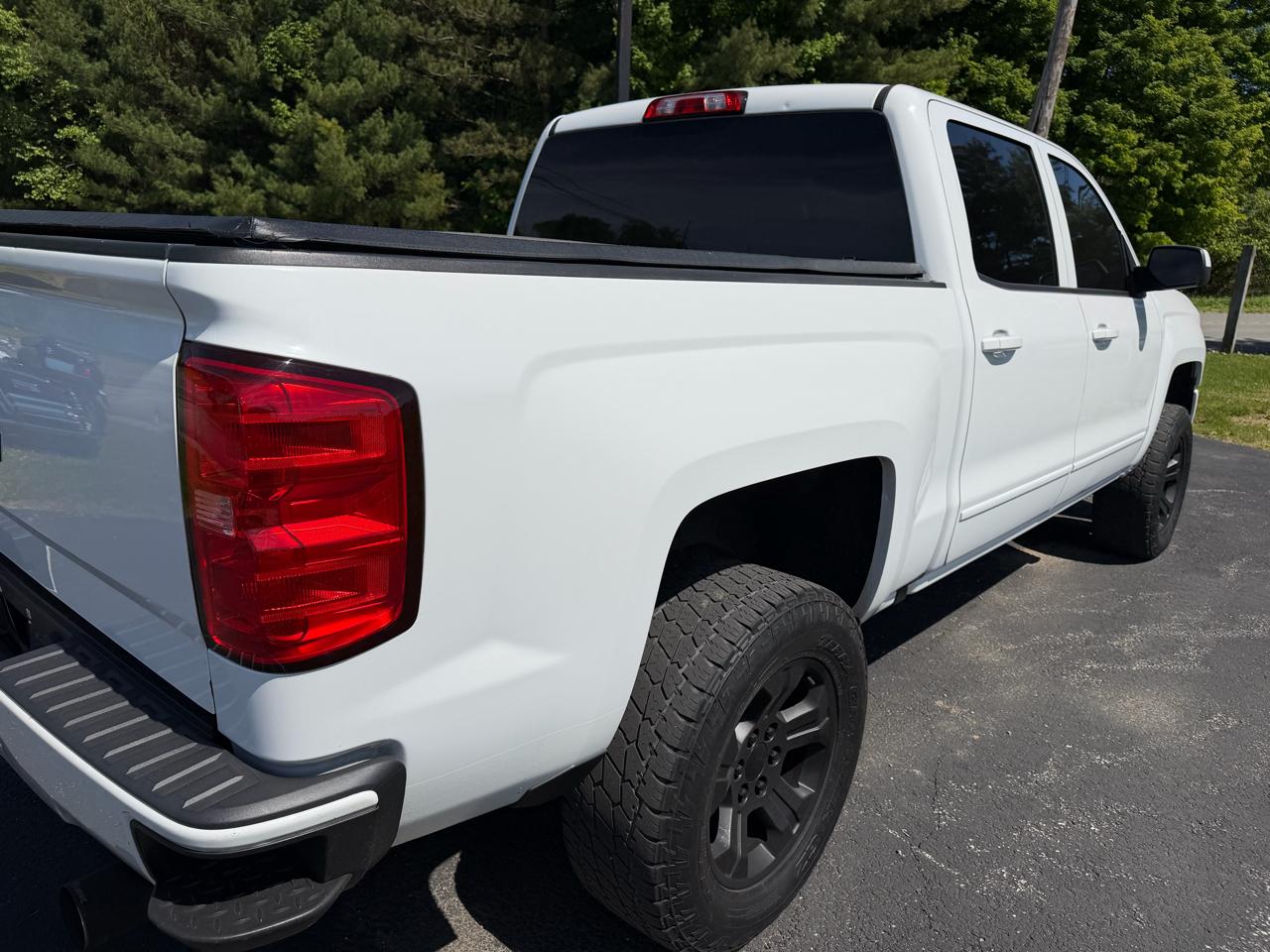 Chevrolet Silverado 1500 4WD Crew Cab 143.5" LT w/2LT 2017