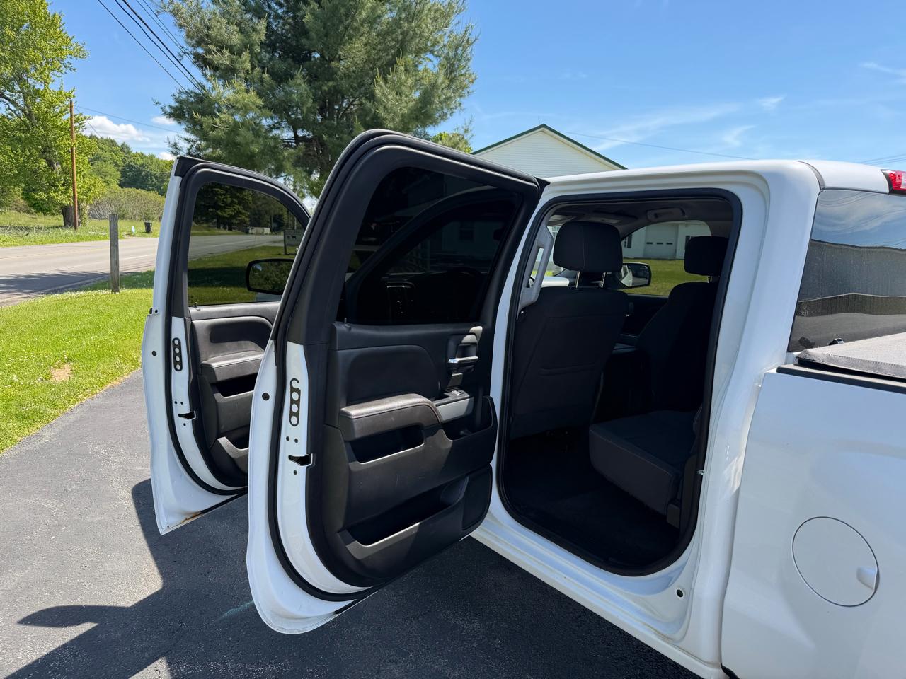 Chevrolet Silverado 1500 4WD Crew Cab 143.5" LT w/2LT 2017