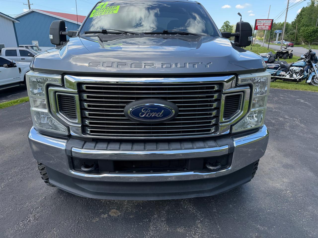 Ford Super Duty F-350 DRW XL 4WD Crew Cab 8' Box 2021