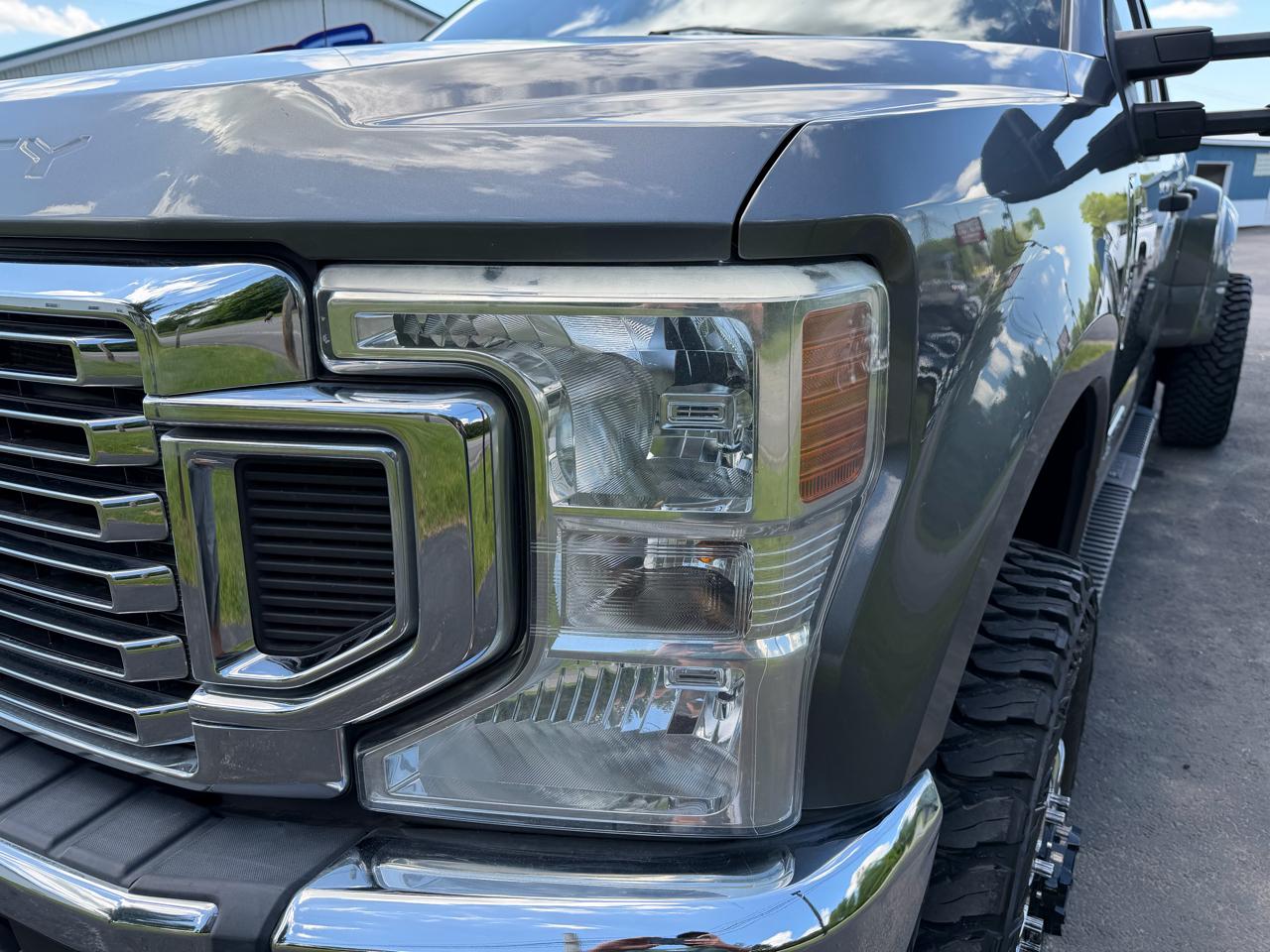 Ford Super Duty F-350 DRW XL 4WD Crew Cab 8' Box 2021