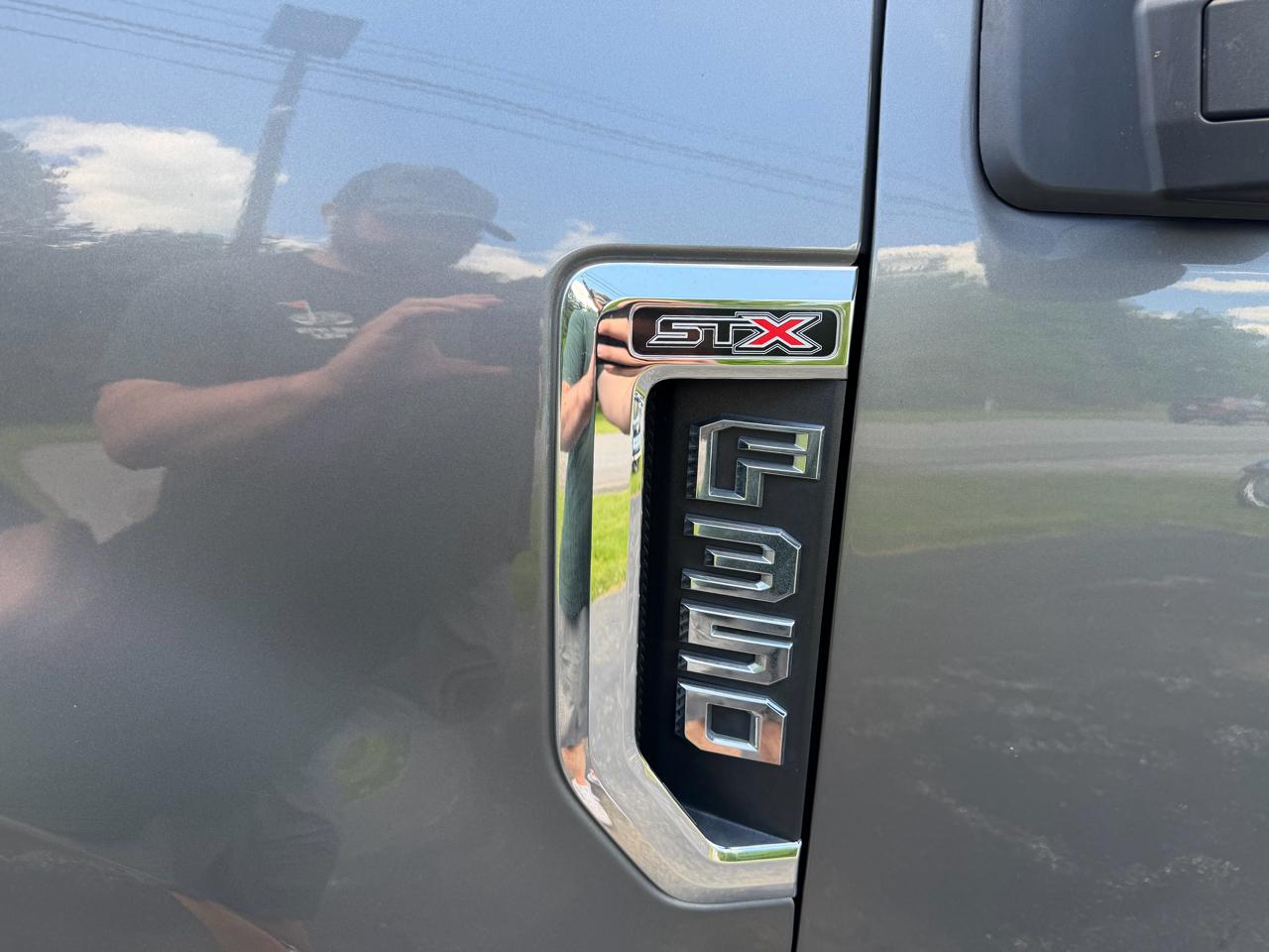 Ford Super Duty F-350 DRW XL 4WD Crew Cab 8' Box 2021