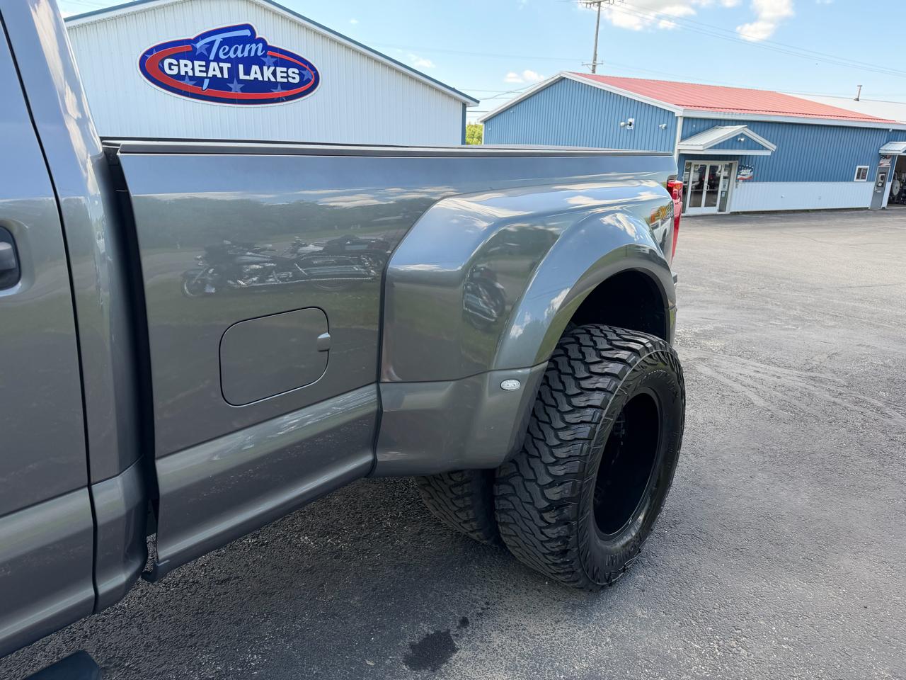 Ford Super Duty F-350 DRW XL 4WD Crew Cab 8' Box 2021