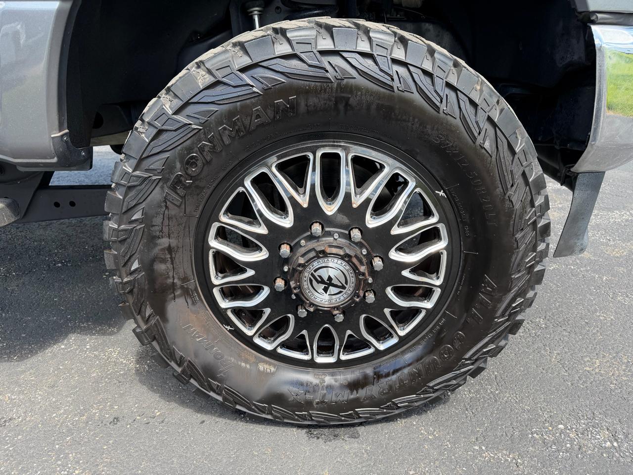 Ford Super Duty F-350 DRW XL 4WD Crew Cab 8' Box 2021